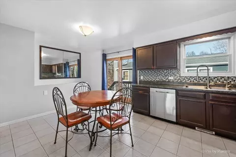 529 Maplewood Dr, Lakemoor, IL 60051 photo 6