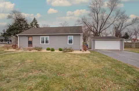 1619 Kelly Ave, Crest Hill, IL 60403