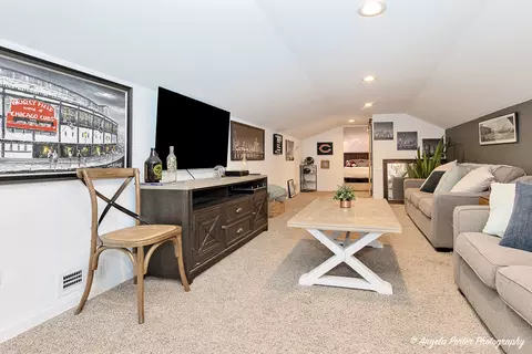 Living - 1712 N Riverside Dr N, Mchenry, IL 60050 photo 6 of 6