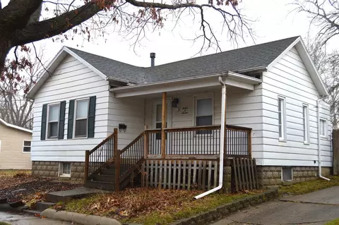 1207 N Oak St, Bloomington, IL 61701