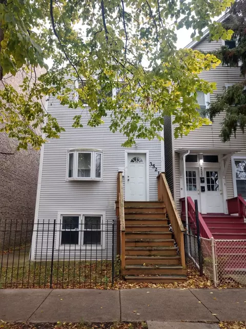 3521 W Lyndale St, Chicago, IL 60647