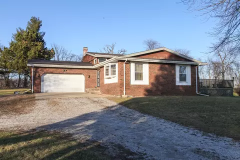 8479 N 2200 E Rd, Downs, IL 61736