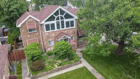 3516 N Oconto Ave, Chicago, IL 60634