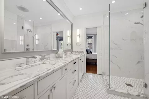Bath - 29 E Division St, Chicago, IL 60610 photo 5 of 7