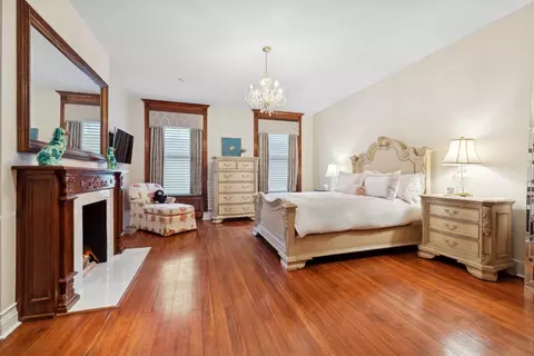 Bedroom - 29 E Division St, Chicago, IL 60610 photo 4 of 7