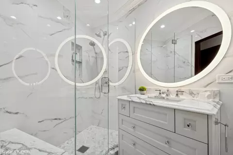 Bath - 29 E Division St, Chicago, IL 60610 photo 4 of 7