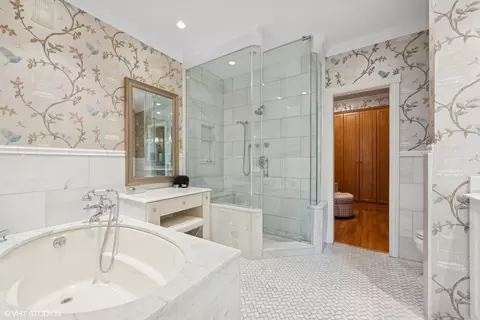 Bath - 29 E Division St, Chicago, IL 60610 photo 3 of 7