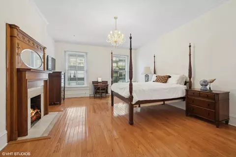 Bedroom - 29 E Division St, Chicago, IL 60610 photo 7 of 7