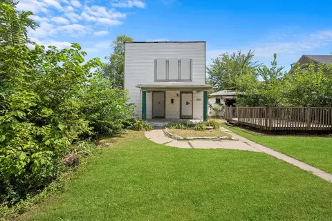7549 S Saint Lawrence Ave, Chicago, IL 60619