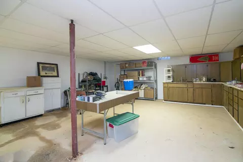 194 E Walnut St, Herscher, IL 60941 photo 24