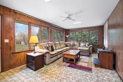 194 E Walnut St, Herscher, IL 60941 photo 11