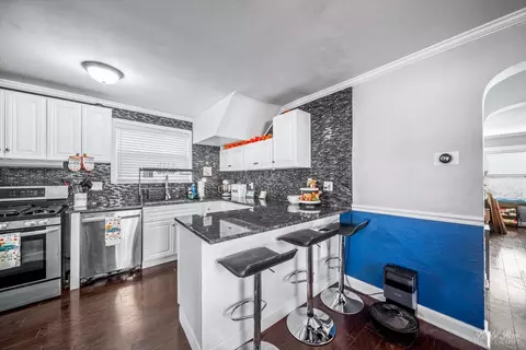 7 S Edison Ave, Elgin, IL 60123 photo 10