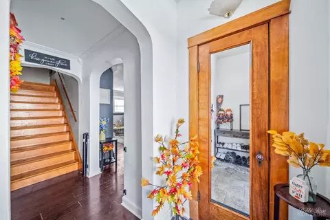7 S Edison Ave, Elgin, IL 60123 photo 3