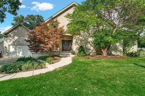 4514 Schwartz Ave, Lisle, IL 60532