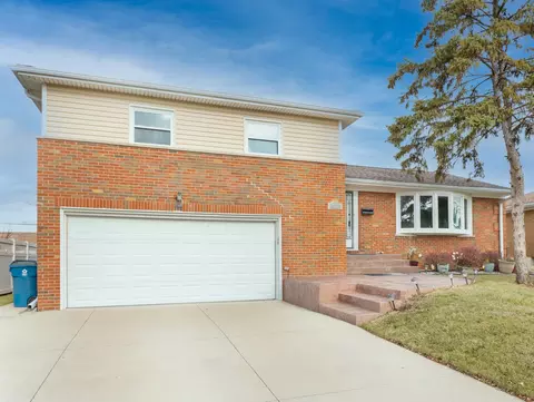 281 Concord Dr, Melrose Park, IL 60160