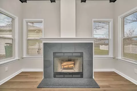Living - 1027 E 8th St, Lockport, IL 60441 photo 7 of 8