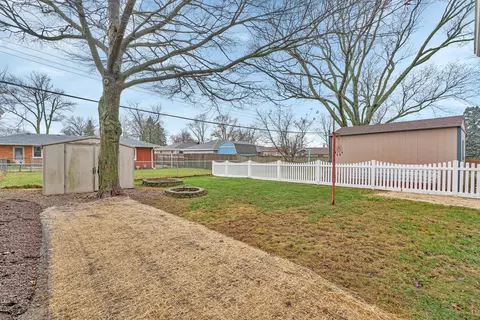 Exterior - 1027 E 8th St, Lockport, IL 60441 photo 6 of 6