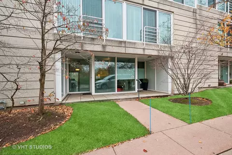 2534 Wellington Ct, Evanston, IL 60201