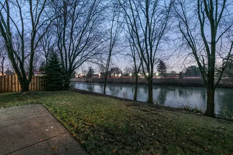 Other - 981 Pear Tree Ln, Wheeling, IL 60090 photo 15 of 16