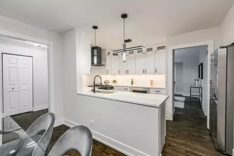 Kitchen - 981 Pear Tree Ln, Wheeling, IL 60090 photo 5 of 5