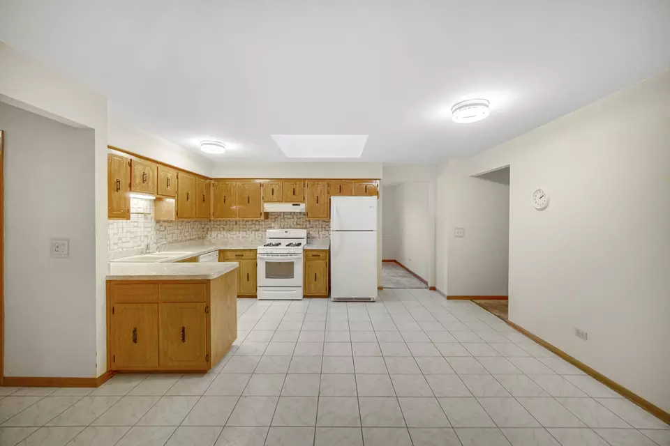 Kitchen - 19835 Scarth Ln, Mokena, IL 60448 photo 1 of 3