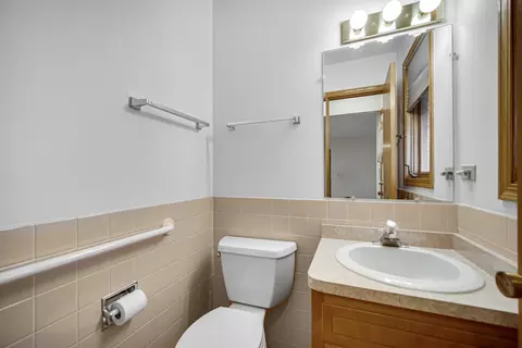 Bath - 19835 Scarth Ln, Mokena, IL 60448 photo 1 of 3