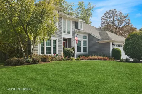 149 Napier Ct, Vernon Hills, IL 60061