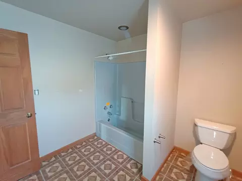 Bath - 116 E 4th St, Spring Valley, IL 61362 photo 5 of 6