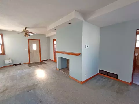 Living - 116 E 4th St, Spring Valley, IL 61362 photo 1 of 5