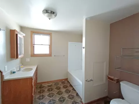 Bath - 116 E 4th St, Spring Valley, IL 61362 photo 1 of 6