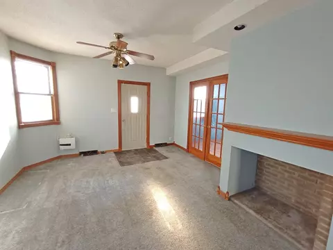 Living - 116 E 4th St, Spring Valley, IL 61362 photo 2 of 5