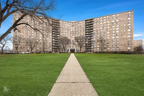 7141 N Kedzie Ave #1109, Chicago, IL 60645