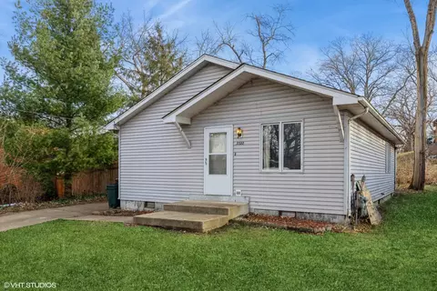 3322 Hyacinth Ter, Island Lake, IL 60042