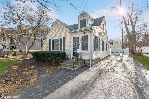 136 W 3rd Ave, New Lenox, IL 60451