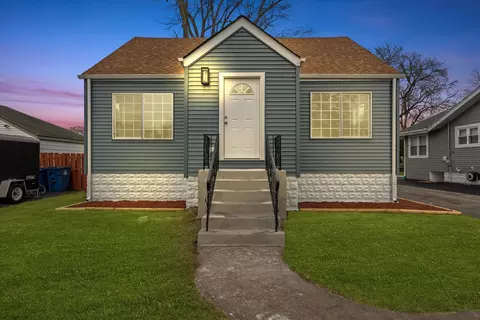 4936 142 St, Crestwood, IL 60445