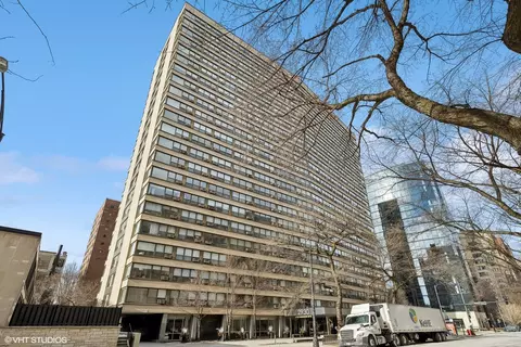 2930 N Sheridan Rd #1711, Chicago, IL 60657