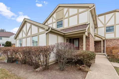 820 Hillside Ave E, Barrington, IL 60010
