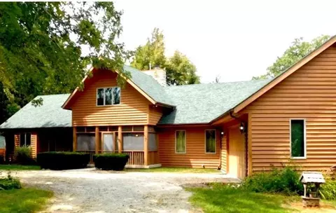955 Woodlawn Rd, Paw Paw, IL 61353