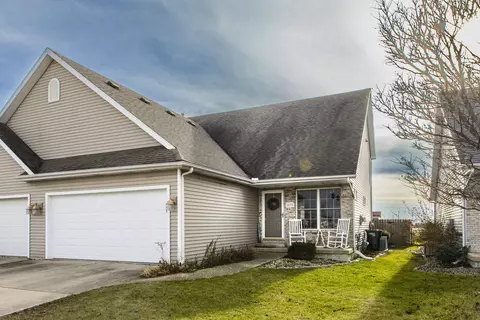 1835 Marina Dr, Normal, IL 61761