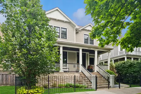 2020 W Leland Ave, Chicago, IL 60625
