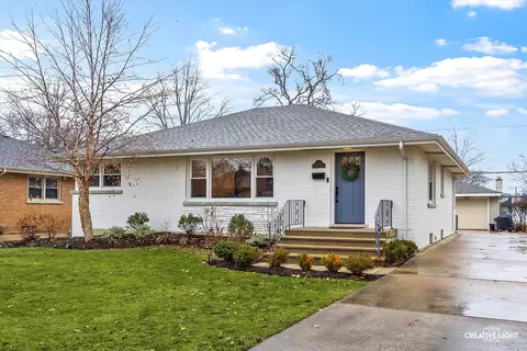 957 S Prospect Ave, Elmhurst, IL 60126