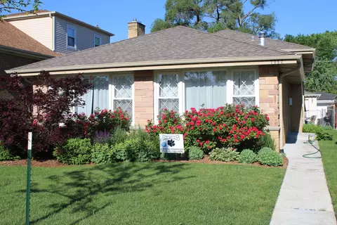 7062 N Hamlin Ave, Lincolnwood, IL 60712