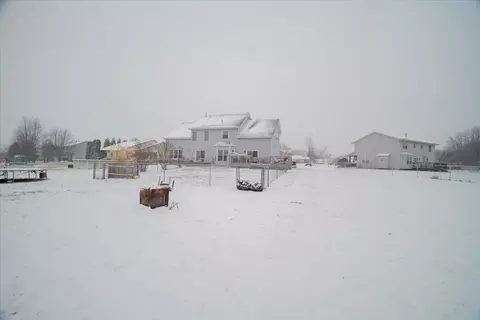 Exterior - 101 Labrador Ln, Downs, IL 61736 photo 8 of 10