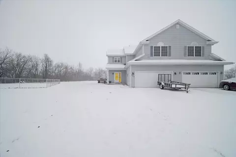Exterior - 101 Labrador Ln, Downs, IL 61736 photo 9 of 10