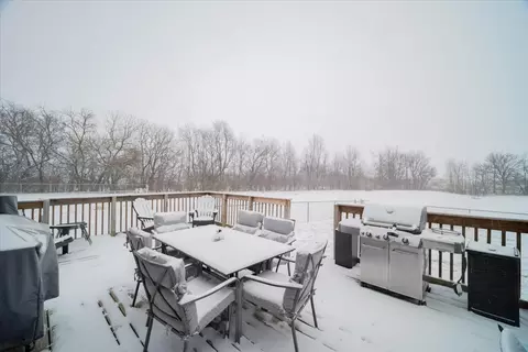 Exterior - 101 Labrador Ln, Downs, IL 61736 photo 3 of 10