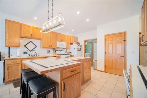 Kitchen - 101 Labrador Ln, Downs, IL 61736 photo 3 of 6