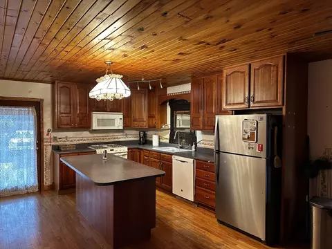Kitchen - 1242 E County Hwy 30, Danforth, IL 60930 photo 1 of 2