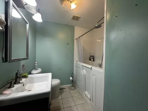 Bath - 1242 E County Hwy 30, Danforth, IL 60930 photo 1 of 2