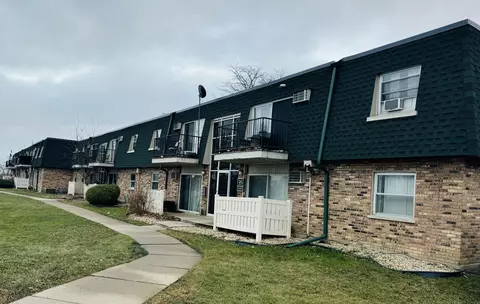 8435 W 99th Ter #5-302, Palos Hills, IL 60465