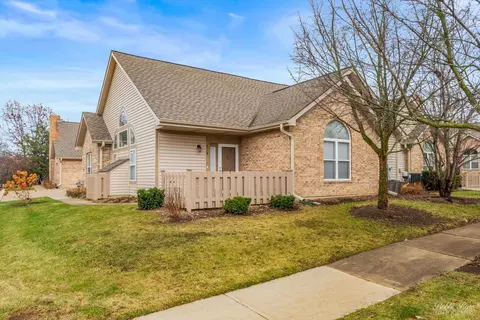174 Canterbury Ct #0, Bloomingdale, IL 60108